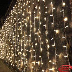 LED zavjesa 3 × 3 m s 480 LED lampica i 20 vertikalnih krakova, toplo bijela