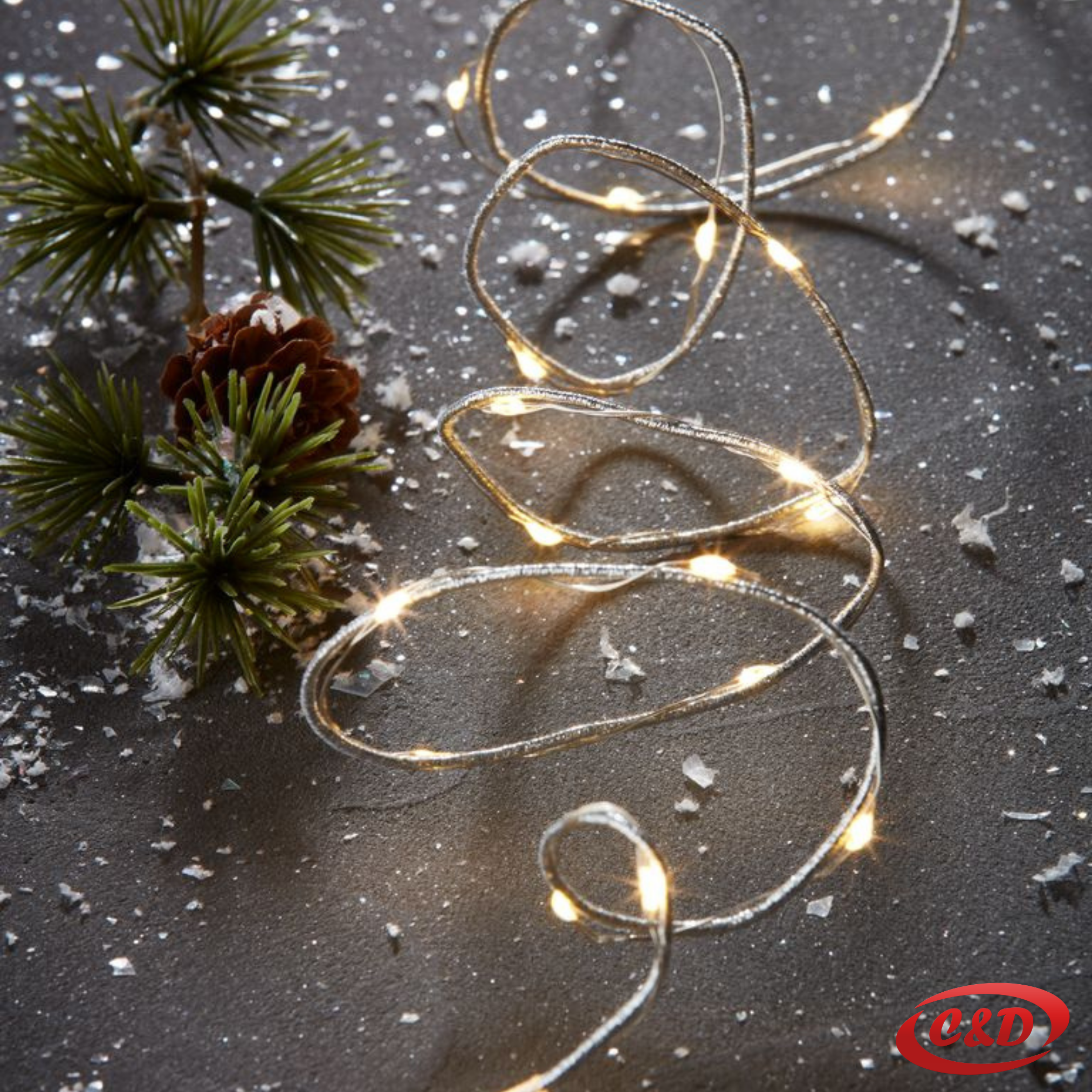 LED lampice 380 cm, 80 LED, toplo bijelo svjetlo, bijeli kabel, baterijsko napajanje, tajmer