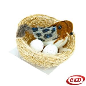 dekorativna ptičica smeđe boje u gnijezdu s jajima uskrsna dekoracija 5x4 cm