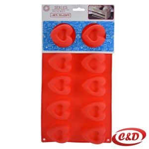 Silikonski kalup crvene boje u obliku srca širine 5 cm i dubine 3 cm