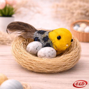 dekorativna ptičica u gnijezdu s jajima uskrsna dekoracija 5x4 cm